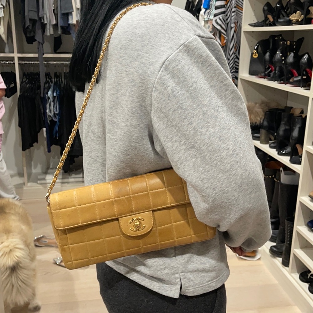 CHANEL Vintage Lambskin Handbag